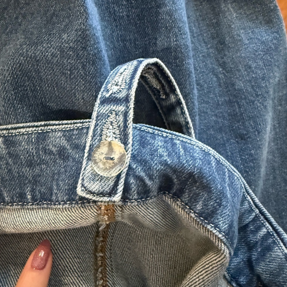 Women’s PAIGE Anessa Seamed Denim Wide Leg Cropped Jumpsuit in Delia - Picture 6 of 13